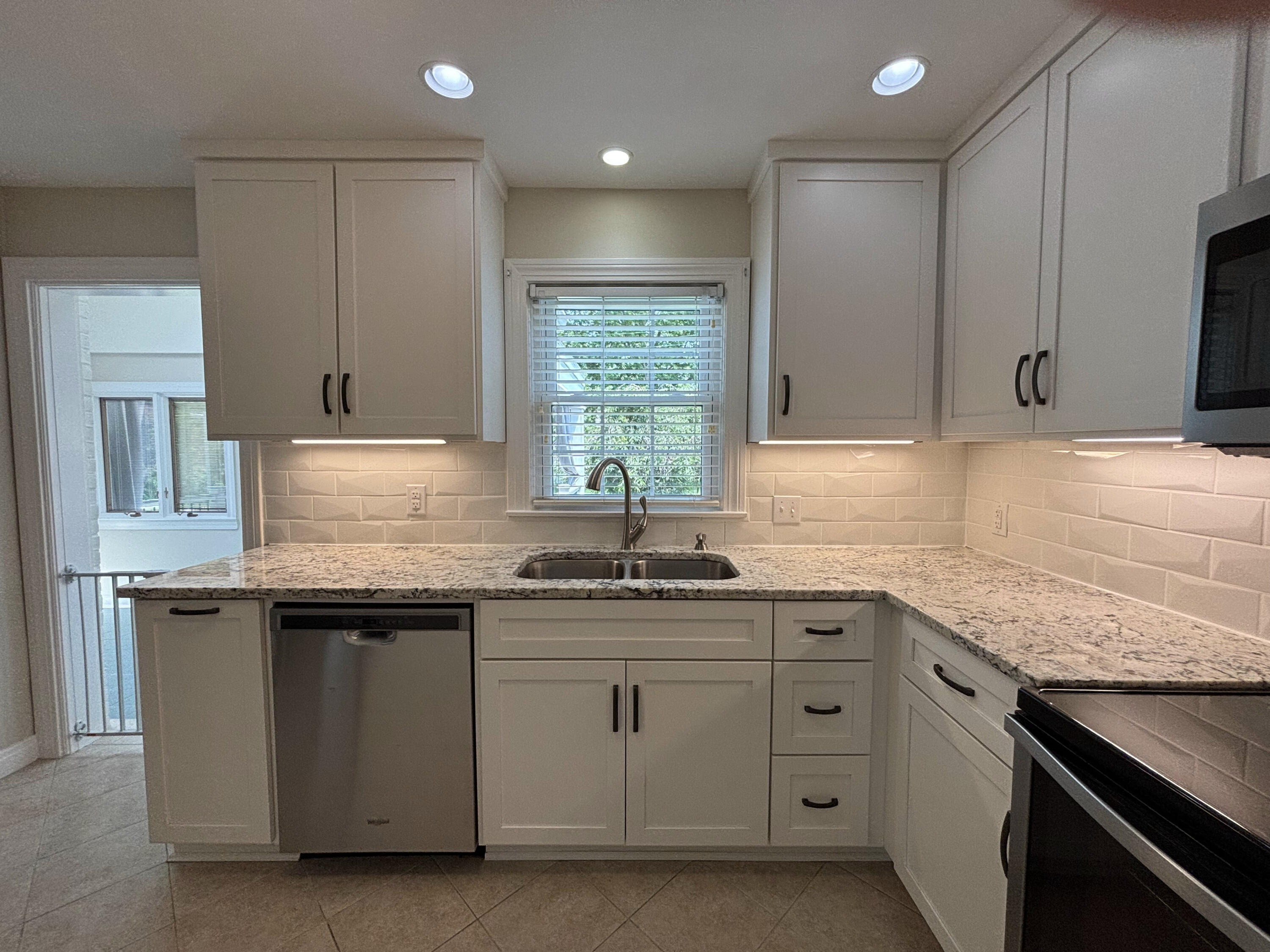 225 Tyne Road Louisville, KY 40207 - Photo 21 of 52 IMG_3743