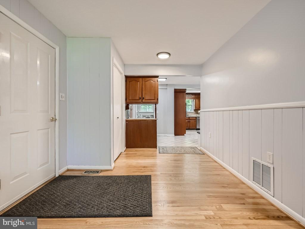 466 Edgewater Road Pasadena, MD 21122 - Photo 28 of 32 Drop Zone Between Kitchen, Family Room, & Garage