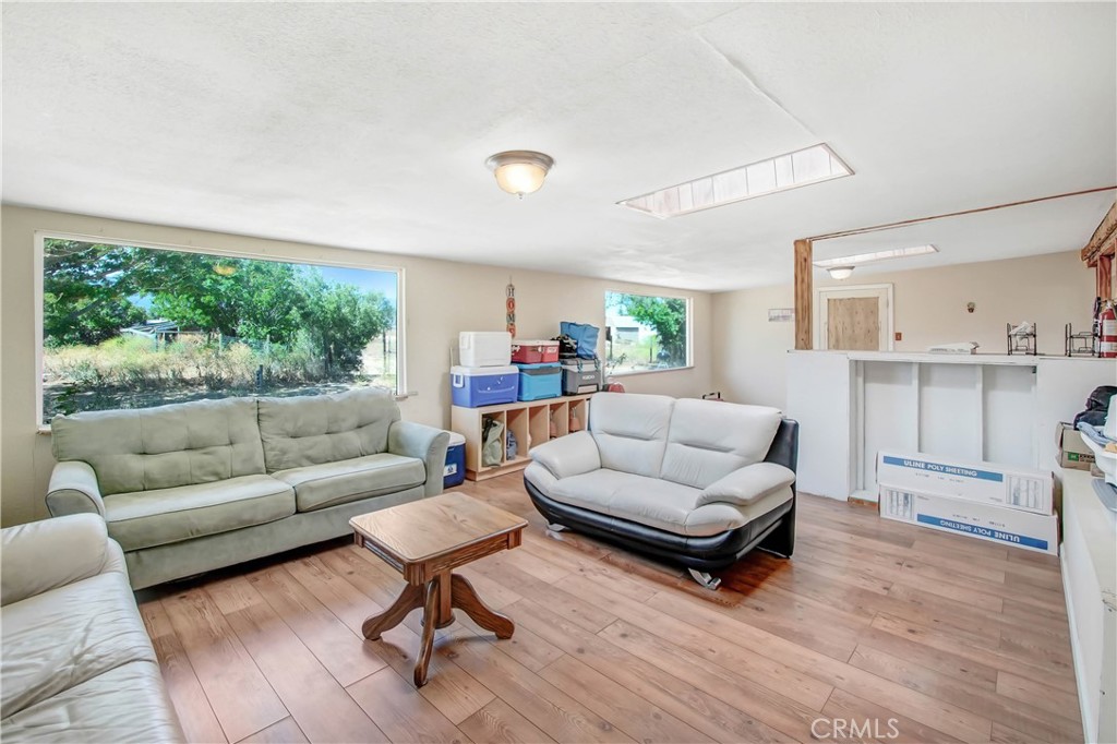 25635 Kargat Avenue Lancaster, CA 93536 - Photo 11 of 28