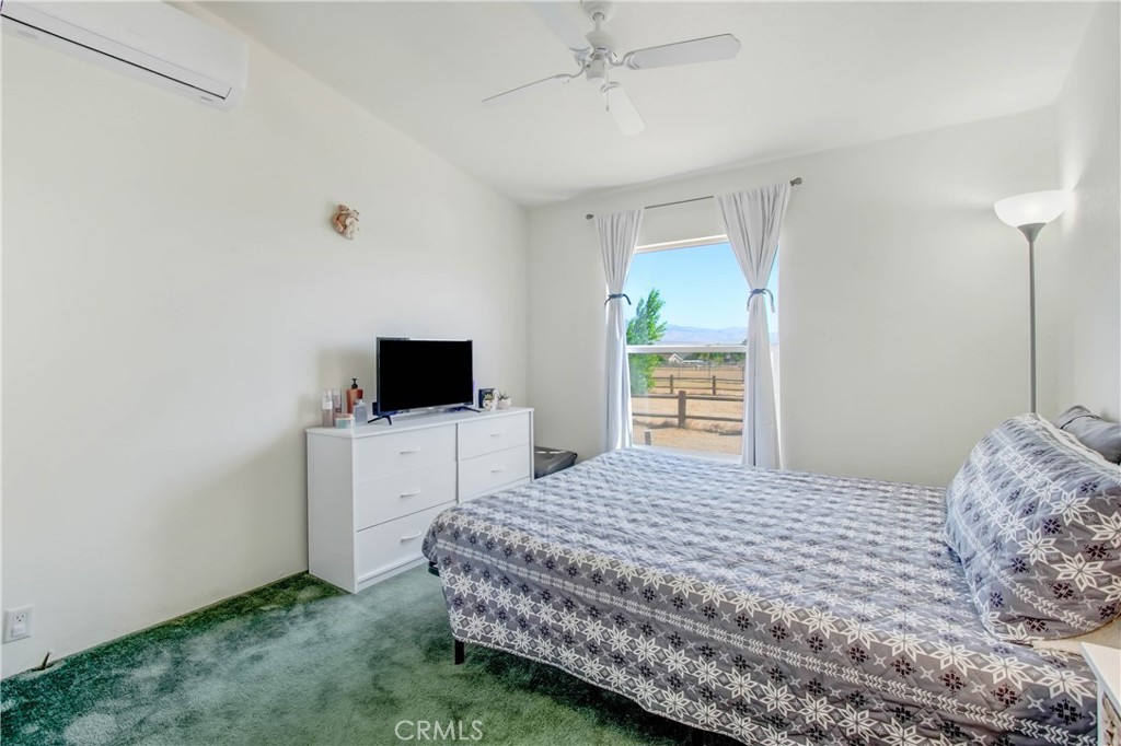 25635 Kargat Avenue Lancaster, CA 93536 - Photo 14 of 28