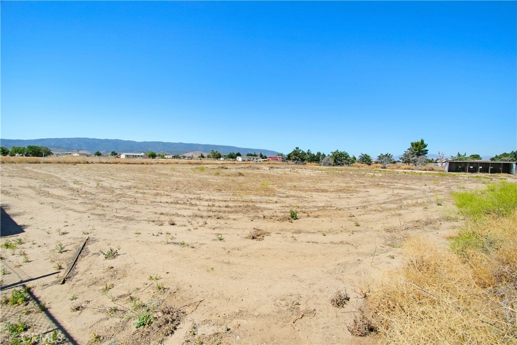 25635 Kargat Avenue Lancaster, CA 93536 - Photo 22 of 28