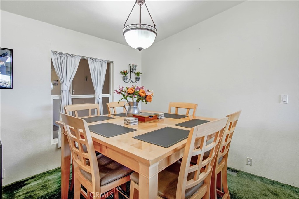 25635 Kargat Avenue Lancaster, CA 93536 - Photo 10 of 28