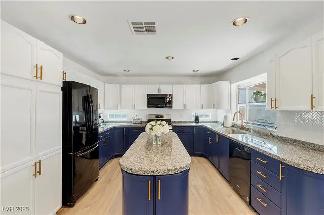 $3,300 | 9156 Sapphire Point Avenue, Las Vegas, NV 89147