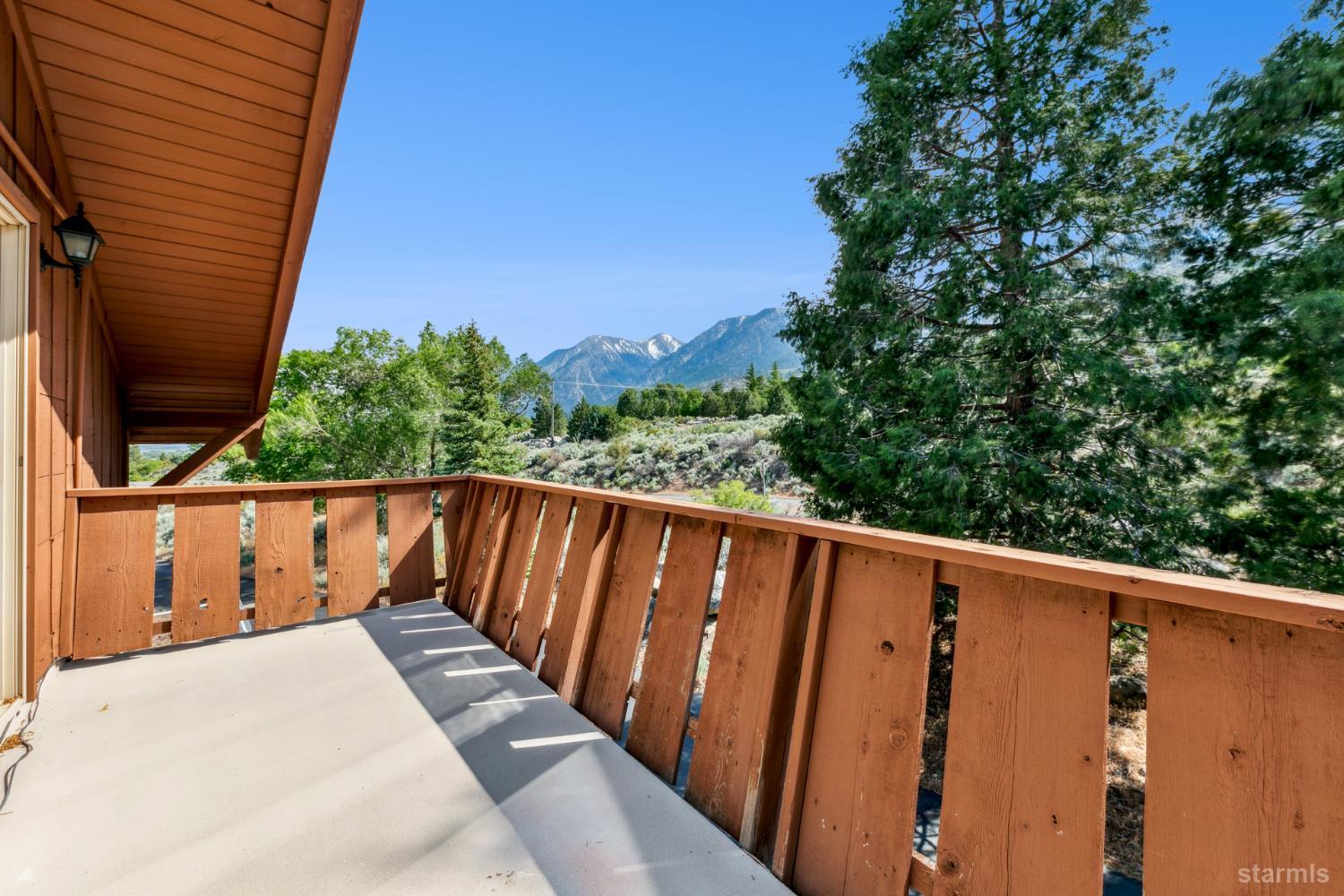 1299 Kingsbury Grade Road Gardnerville, NV 89460 - Photo 33 of 37 a balcony with street view