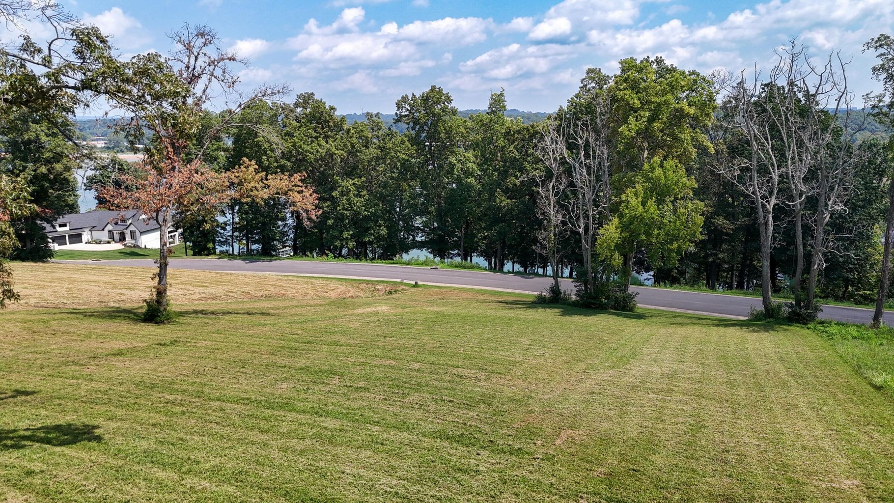2105 Edgewater Sound Morristown, TN 37814 - Photo 2 of 25