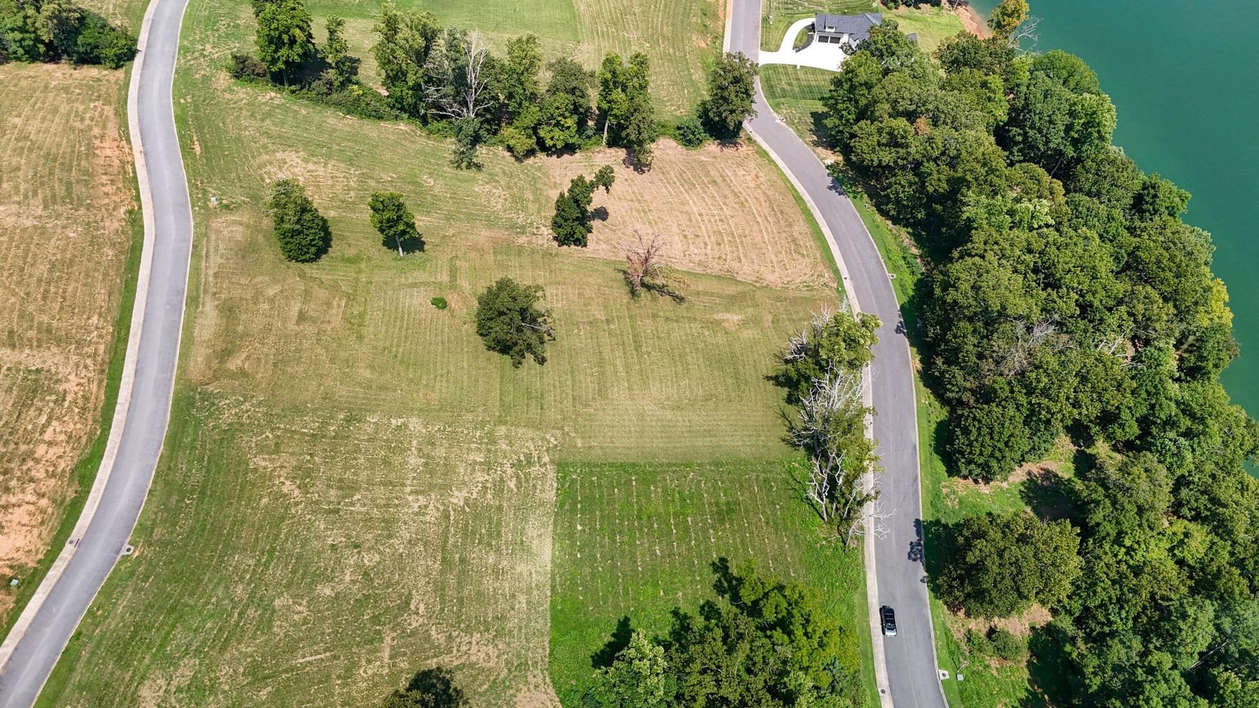 2105 Edgewater Sound Morristown, TN 37814 - Photo 3 of 25