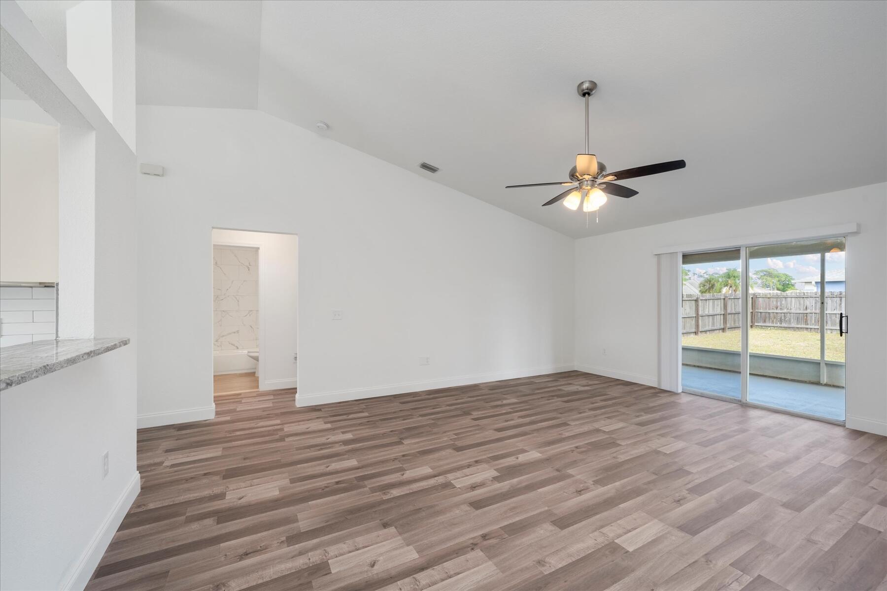 541 Avocado Road Northwest Palm Bay, FL 32907 - Photo 8 of 25 08-DSC04590