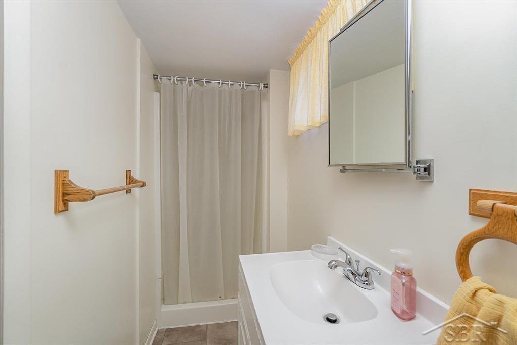 3811 Sharon Road Midland, MI 48642 - Photo 17 of 22 50166109-4512d18a-ed1b-4471-af19-71003959c613.JPG