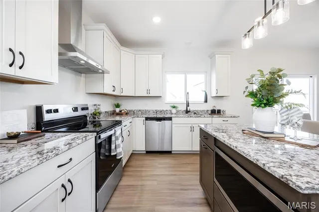 $469,900 | 305 Frontenac Road, O'Fallon, IL 62269