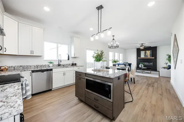 $469,900 | 305 Frontenac Road, O'Fallon, IL 62269