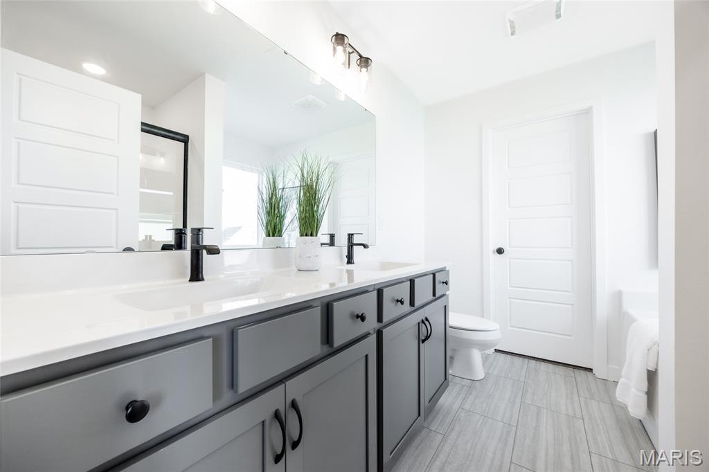 305 Frontenac Road O'Fallon, IL 62269 - Photo 21 of 35