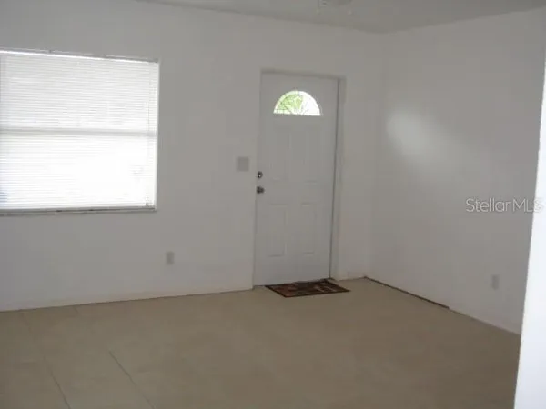 $1,900 | 5342 22nd Avenue North, St. Petersburg, FL 33710