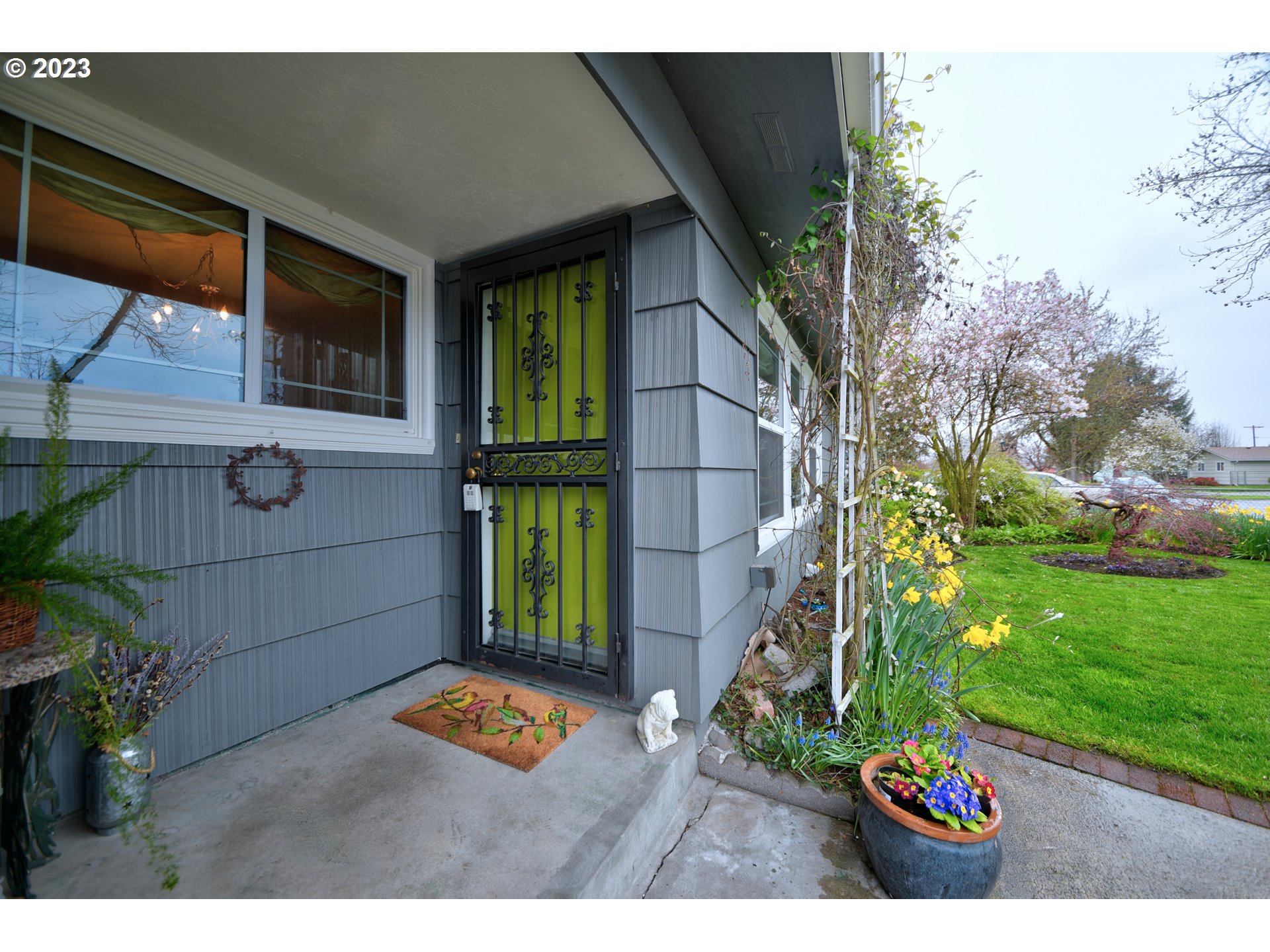 1267 N Street Springfield, OR 97477 - Photo 2 of 27 a bird view of a house