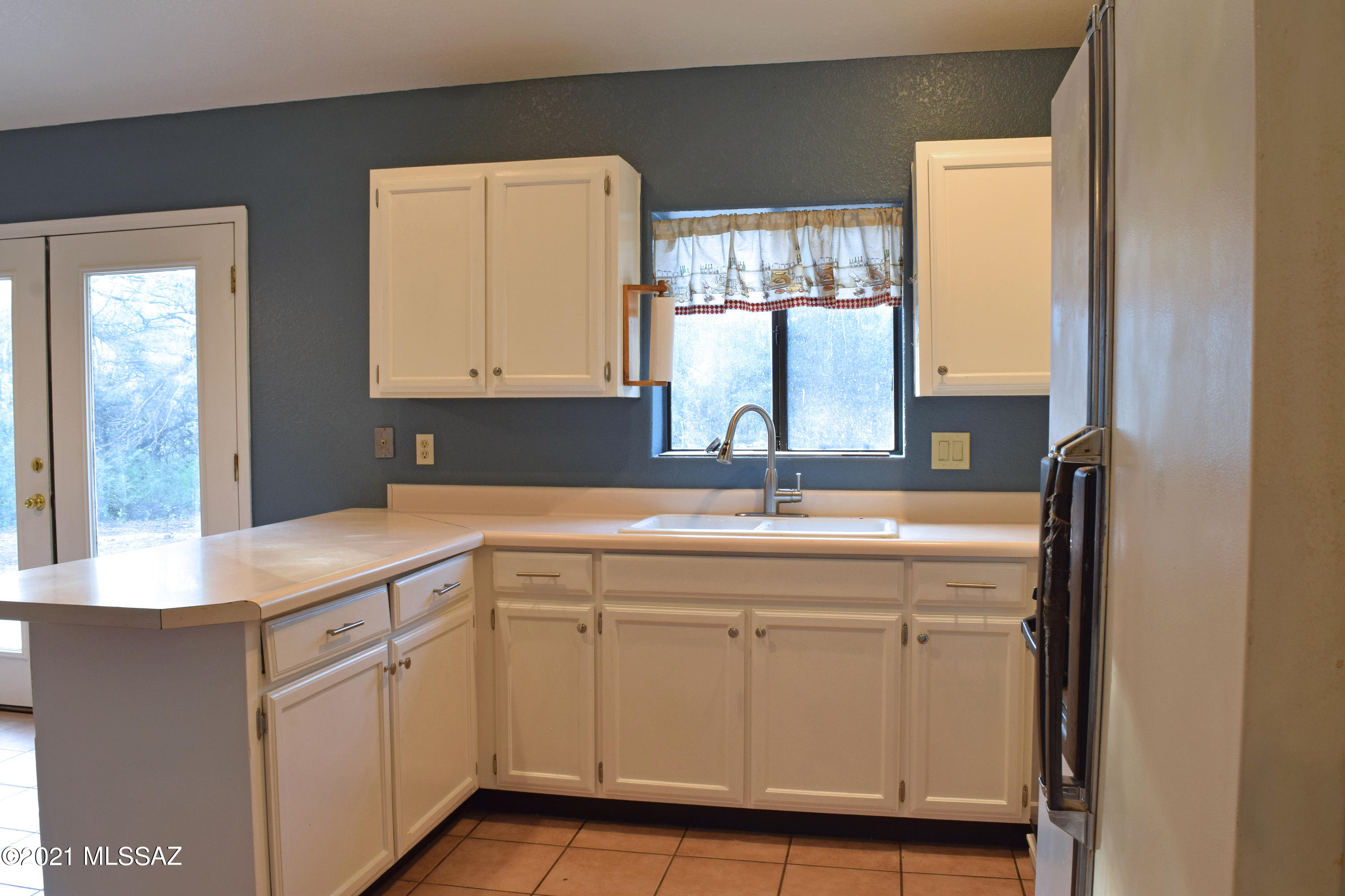 280 Calle Cappela Rio Rico, AZ 85648 - Photo 10 of 23