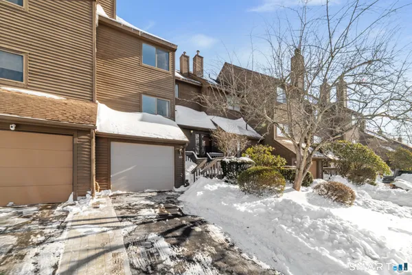 $295,999 | 900 Mix Avenue, Unit 123, Hamden, CT 06514