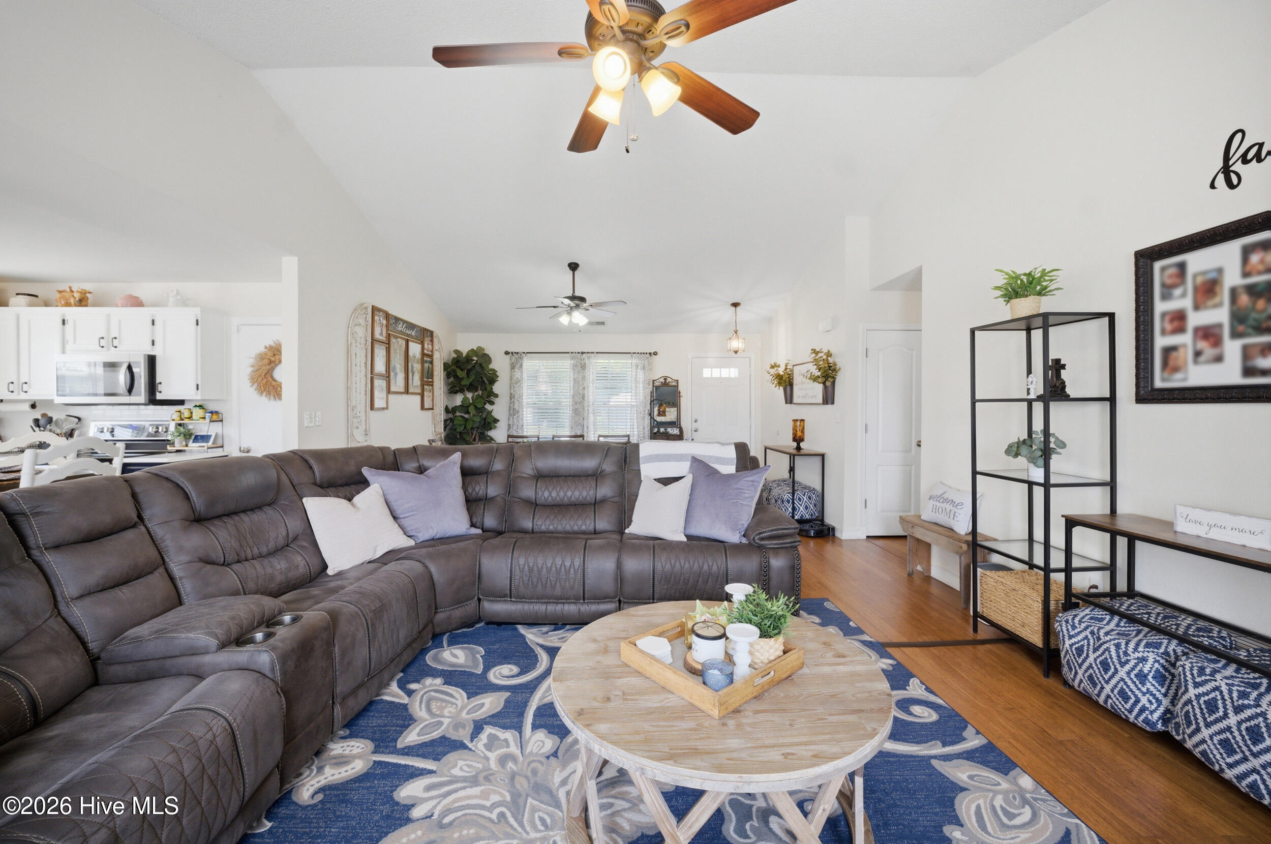 165 Green View Road Moyock, NC 27958 - Photo 10 of 60 Living Room