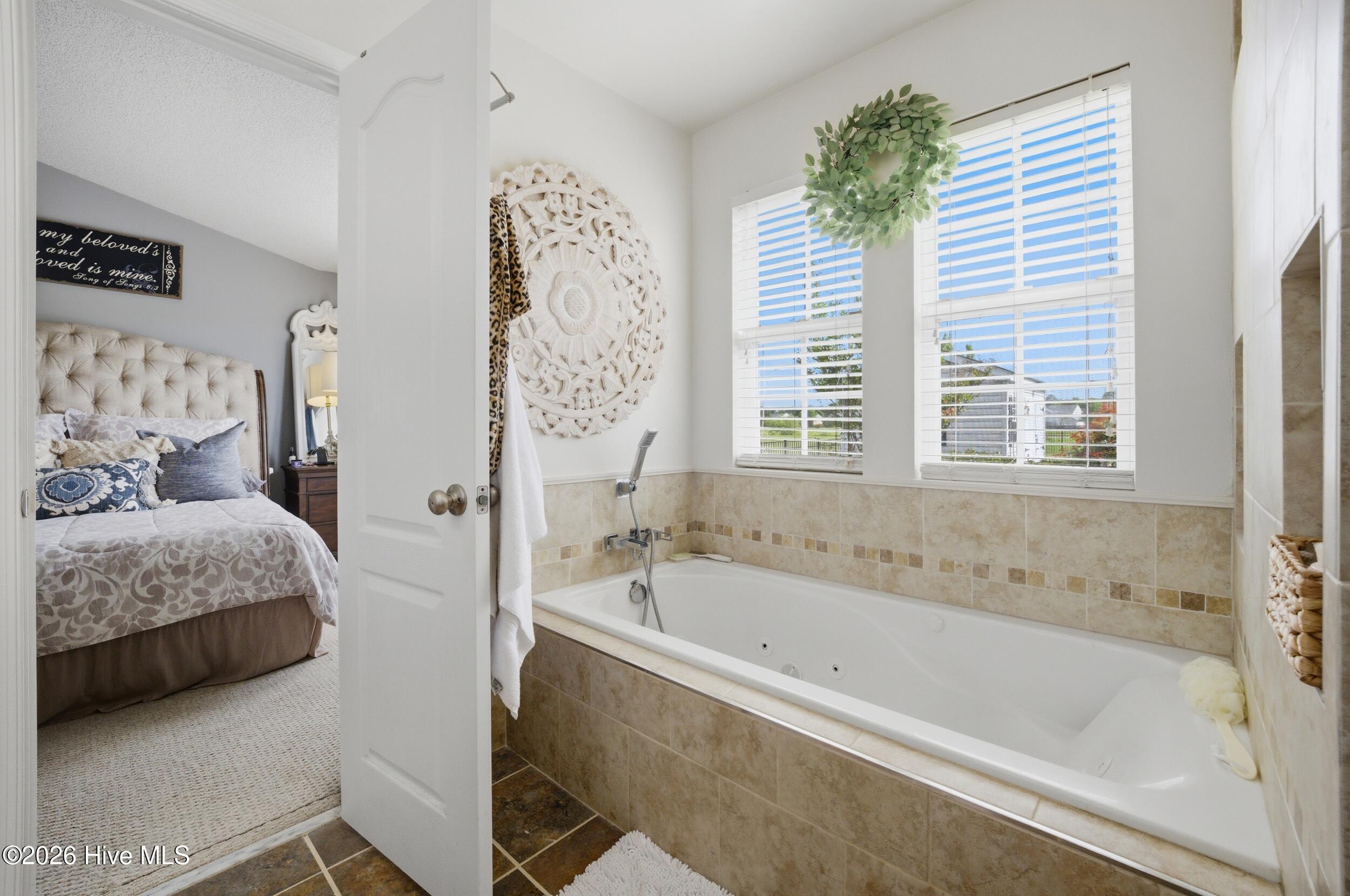 165 Green View Road Moyock, NC 27958 - Photo 28 of 60 Primary Bath