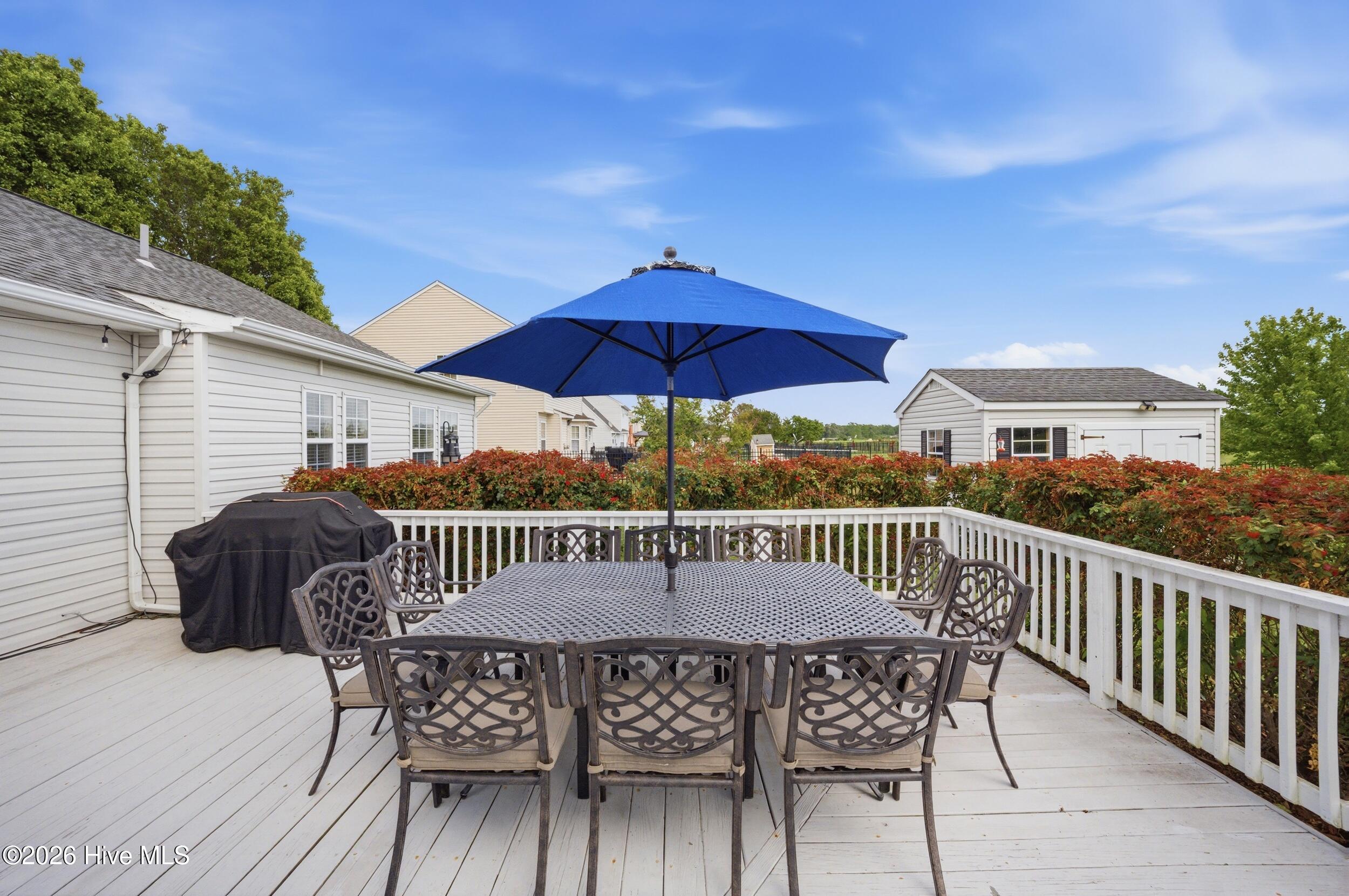 165 Green View Road Moyock, NC 27958 - Photo 33 of 60 Back Deck Dining