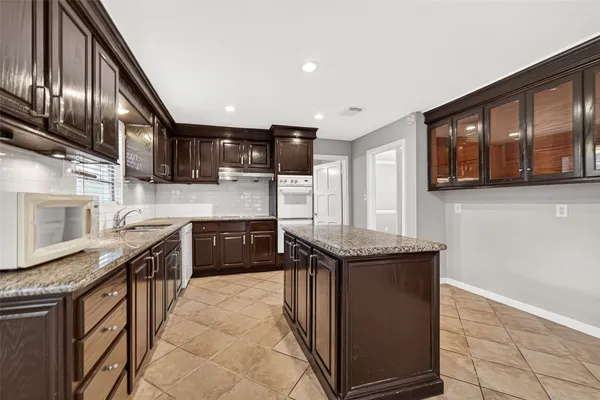 $3,300 | 11007 Tupper Lake Drive, Houston, TX 77042