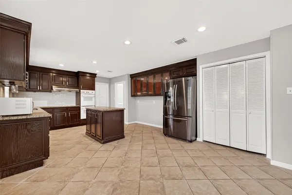 $3,300 | 11007 Tupper Lake Drive, Houston, TX 77042