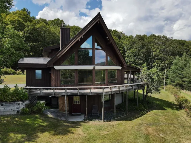$749,000 | 2208 Backway Road, Corinth, VT 05039