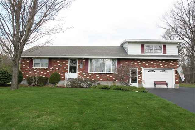 718 South Kelley Road Schenectady, NY 12306 - Photo 1 of 11 Photo 1