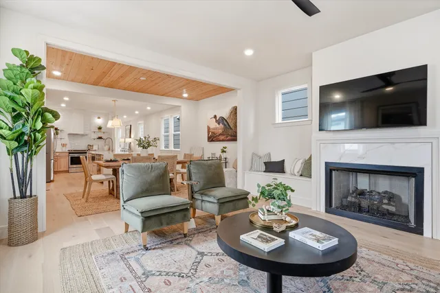 $770,000 | 624 Benton Avenue, Unit A, Nashville, TN 37204