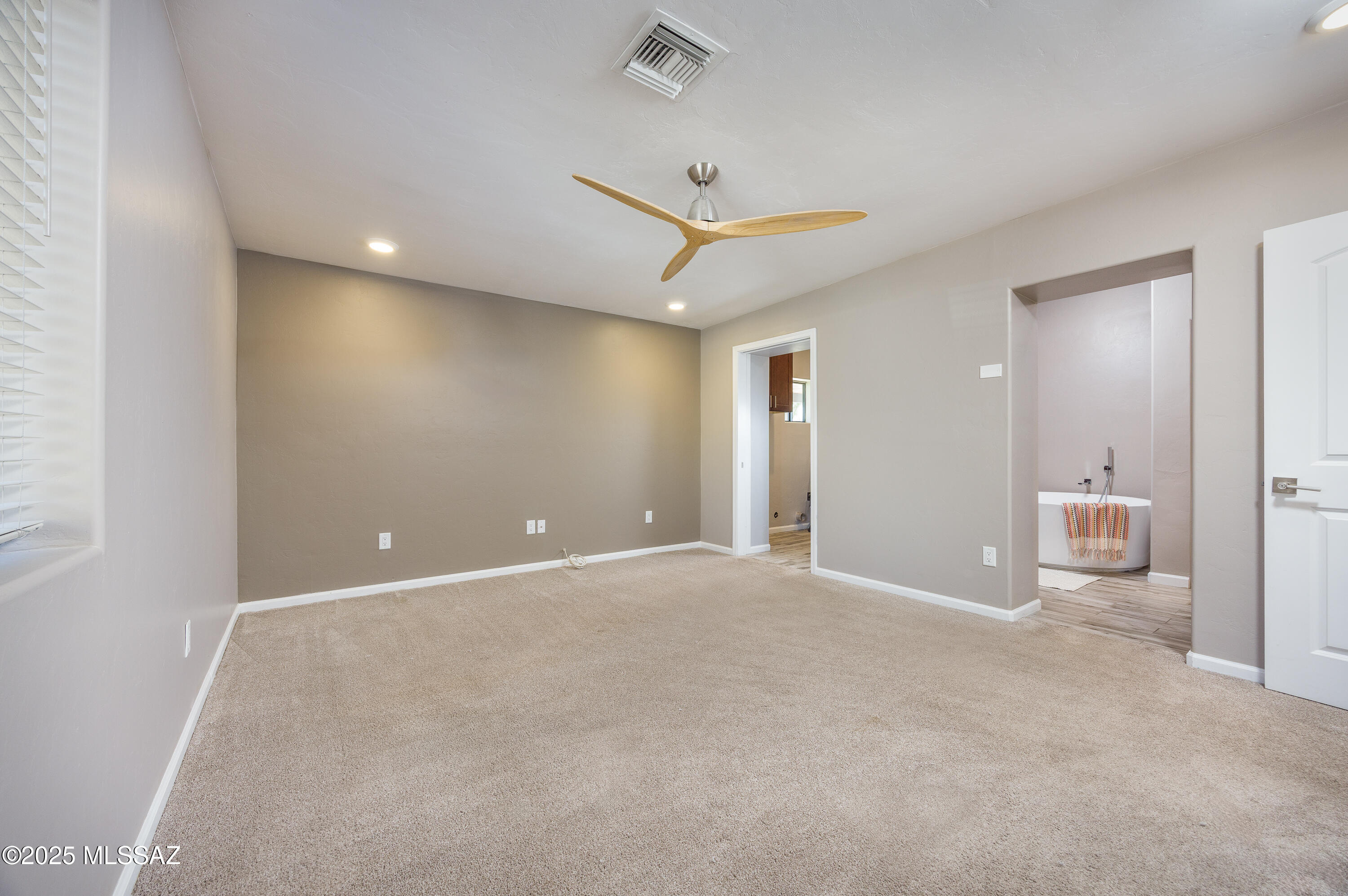 5642 East Spring Street Tucson, AZ 85712 - Photo 12 of 28