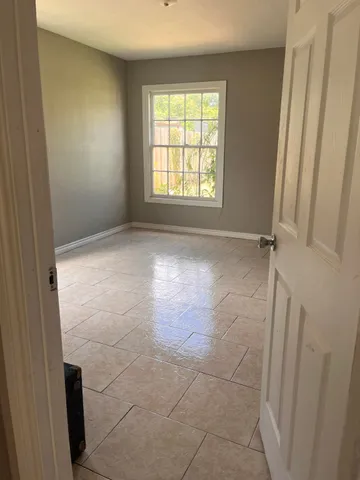 $2,900 | 4980 Chambers Street, Beaumont, TX 77705