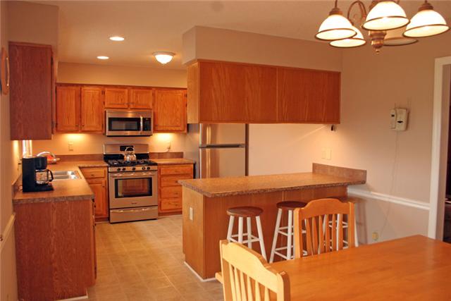 2487 Tom Anderson Road Franklin, TN 37064 - Photo 3 of 20 The kitchen has recently been updated with new counters, new flooring and stainless appliances. This eat in kitchen opens to the large deck out back and is a great spot for entertaining.