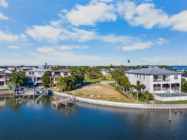 $1,099,999 | 1918 Arrowhead Drive Northeast, St. Petersburg, FL 33703