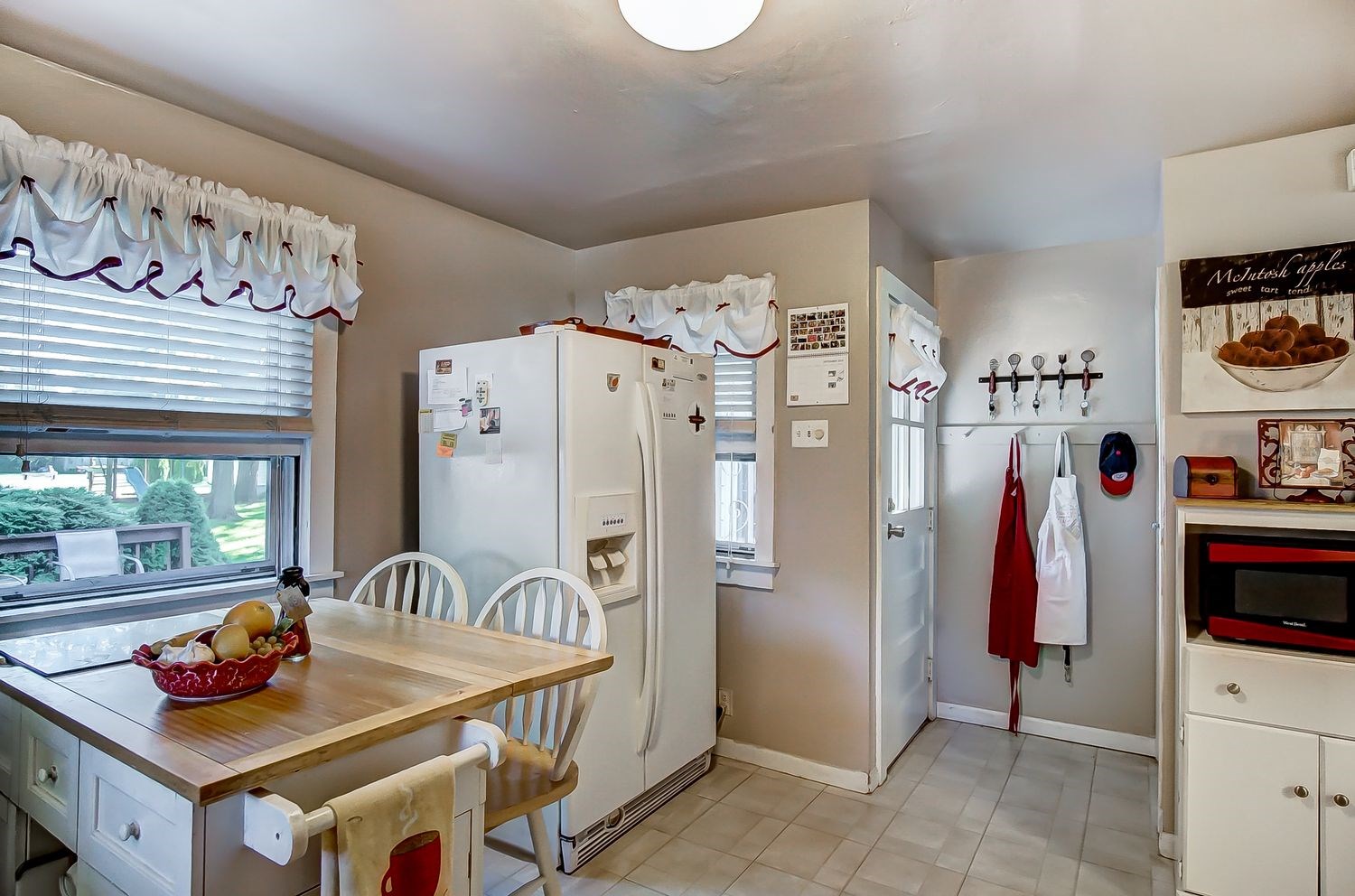 5826 Goshen Road Fort Wayne, IN 46818 - Photo 10 of 33