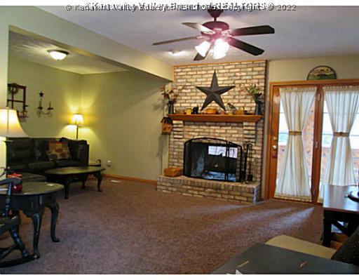 5 Alba Drive Winfield, WV 25213 - Photo 5 of 16 Den/Family/Great Room.