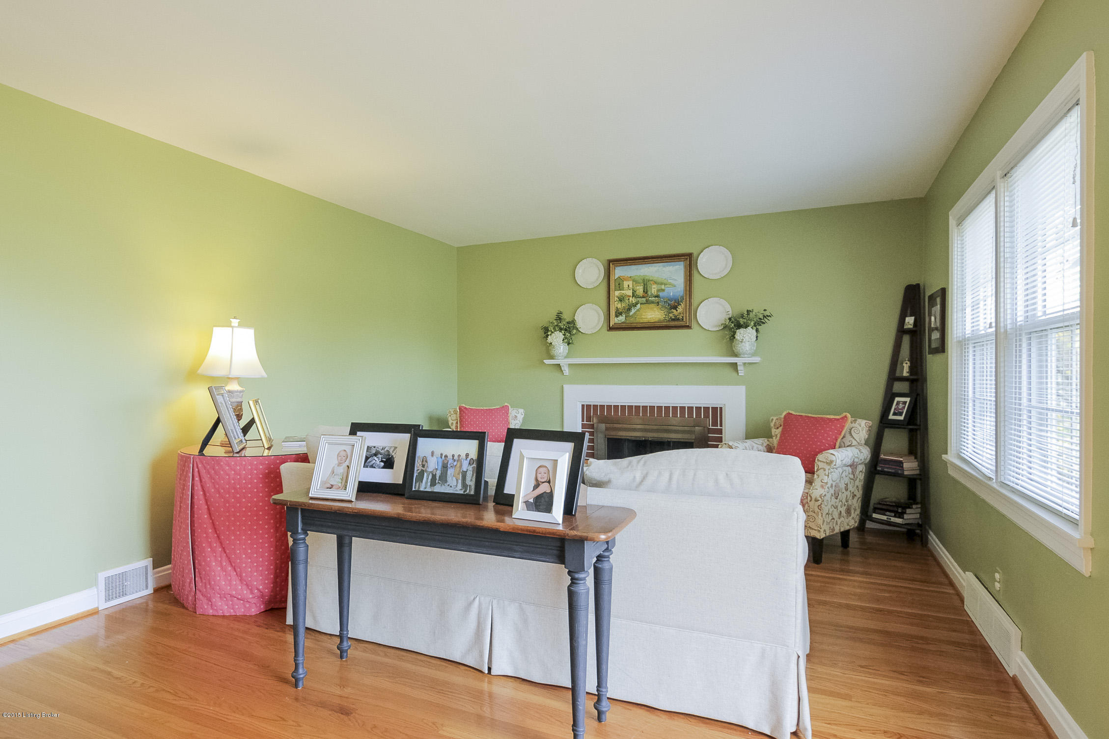 4308 Kinloch Road Louisville, KY 40207 - Photo 5 of 36 0015