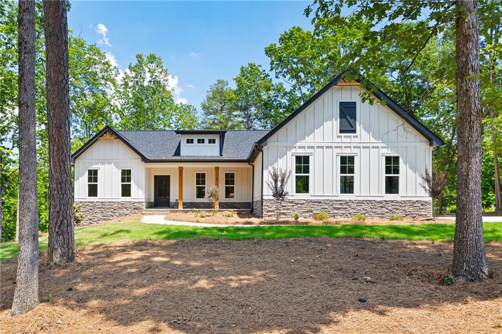 114 Folsom Road Northwest Adairsville, GA 30103 - Photo 1 of 20 a front view of house with yard and green space