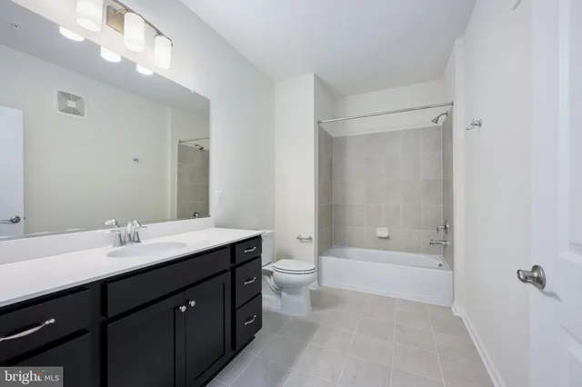 a view of a window in a room