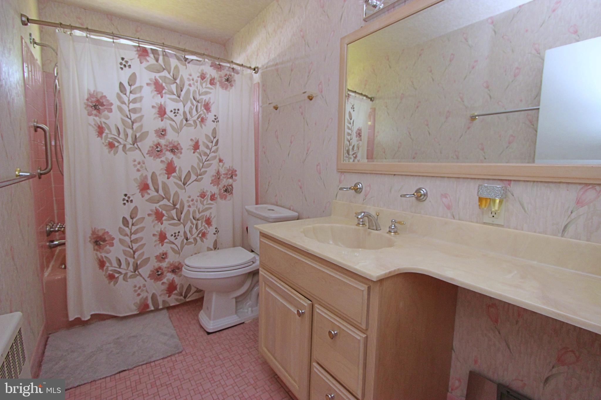 9958 Dungan Road Philadelphia, PA 19115 - Photo 19 of 23 Gallery Image 19