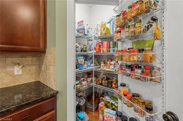 $869,000 | 655 Starboard Reach, Lexington, NC 27292