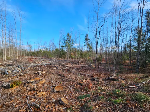 $84,000 | 33 Cape Cod Hill Road, New Sharon, ME 04955