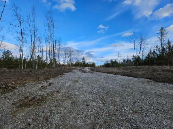 $84,000 | 33 Cape Cod Hill Road, New Sharon, ME 04955