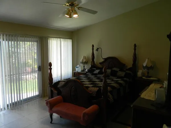 $1,125,000 | 5179 Vía Mindanao, Oceanside, CA 92057