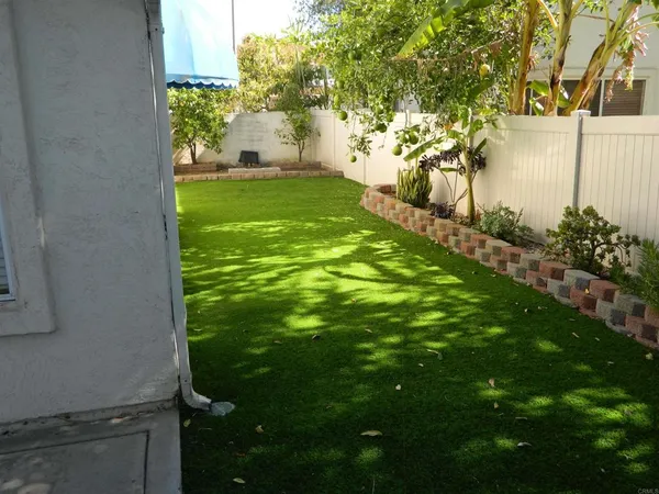 $1,125,000 | 5179 Vía Mindanao, Oceanside, CA 92057