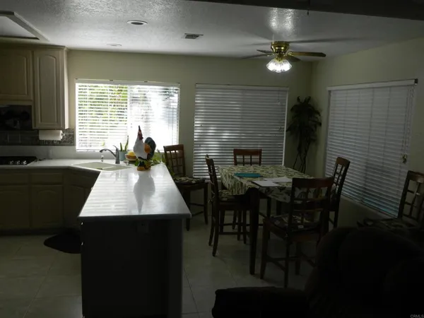 $1,125,000 | 5179 Vía Mindanao, Oceanside, CA 92057