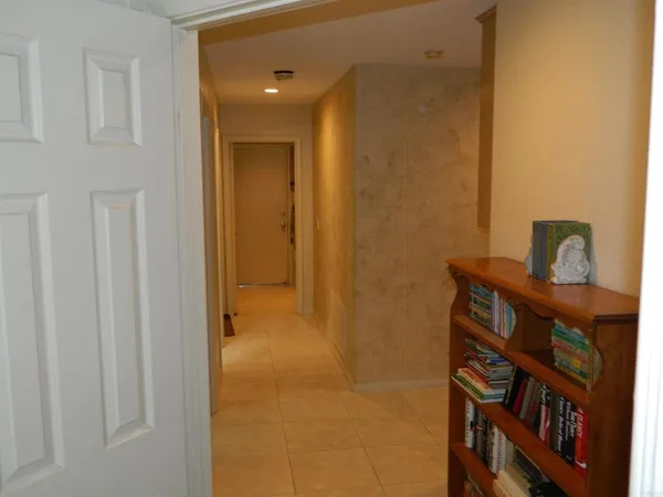 $1,125,000 | 5179 Vía Mindanao, Oceanside, CA 92057