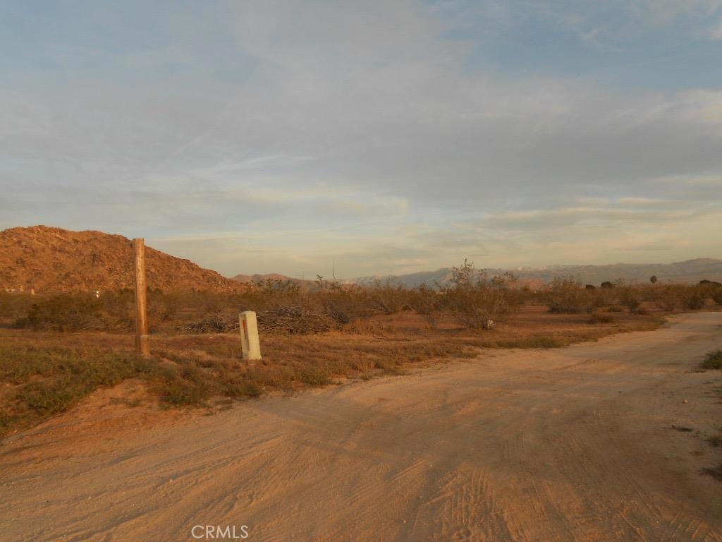 0 Ocotilla Road Apple Valley, CA 92308 - Photo 5 of 14 a view of an ocean and mountain