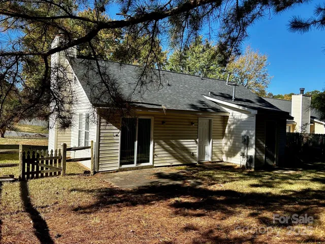 $279,990 | 1225 Eagles Landing Drive, Charlotte, NC 28214