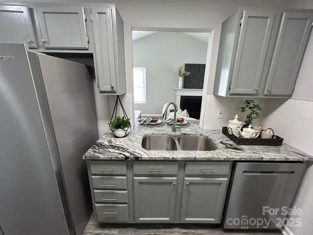 $279,990 | 1225 Eagles Landing Drive, Charlotte, NC 28214