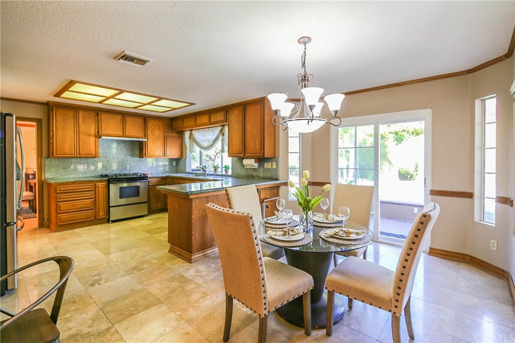 8621 Hillcrest Road Buena Park, CA 90621 - Photo 16 of 54