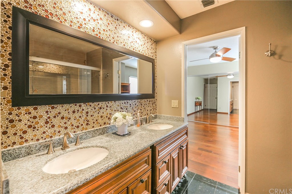 8621 Hillcrest Road Buena Park, CA 90621 - Photo 28 of 54 Full Bathroom shared by bedroom 3 & 4.