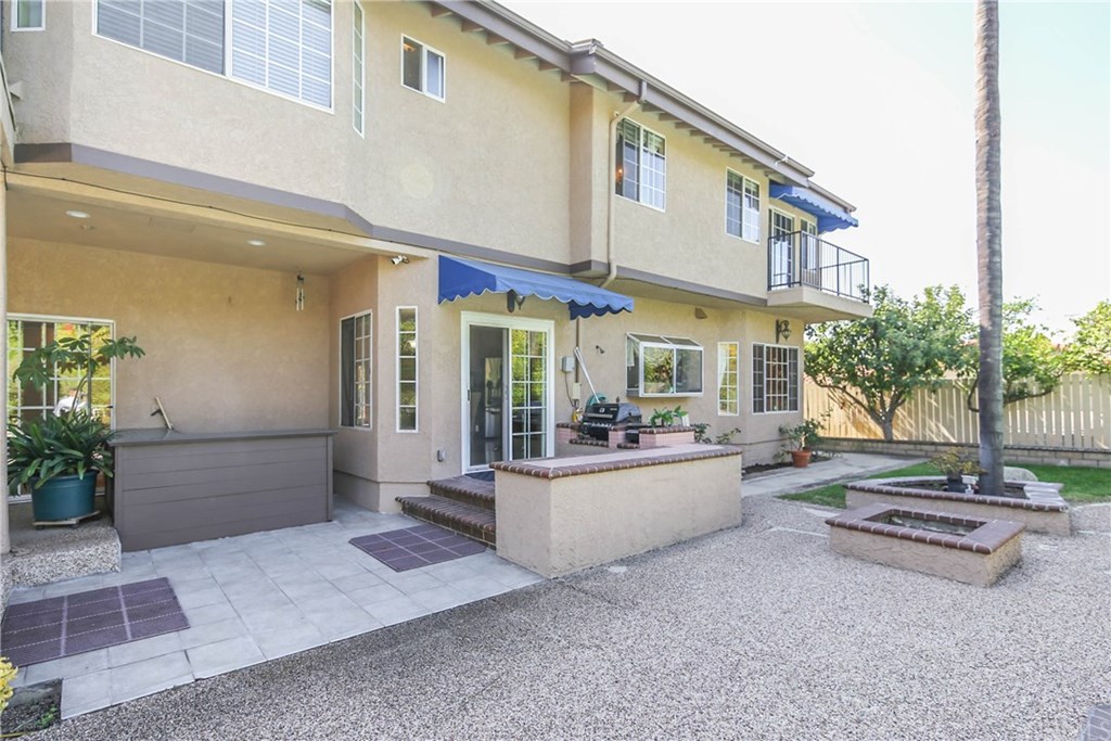 8621 Hillcrest Road Buena Park, CA 90621 - Photo 9 of 54